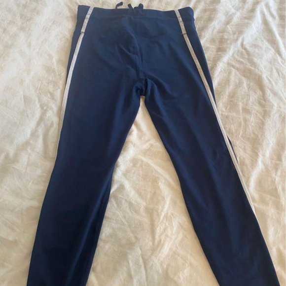 All in Motion Leggings - Picture 4 of 4